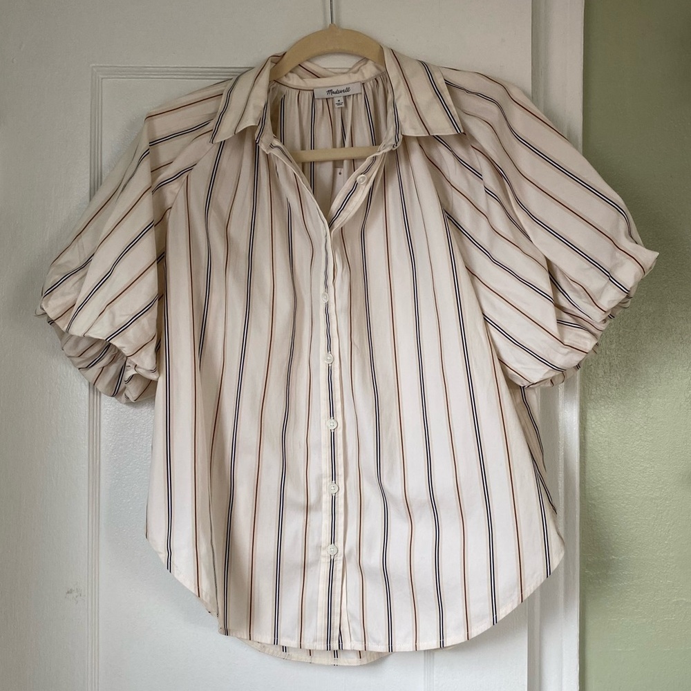 Madewell | Shirred Bubble-Sleeve Button-Up Shirt in Poplin